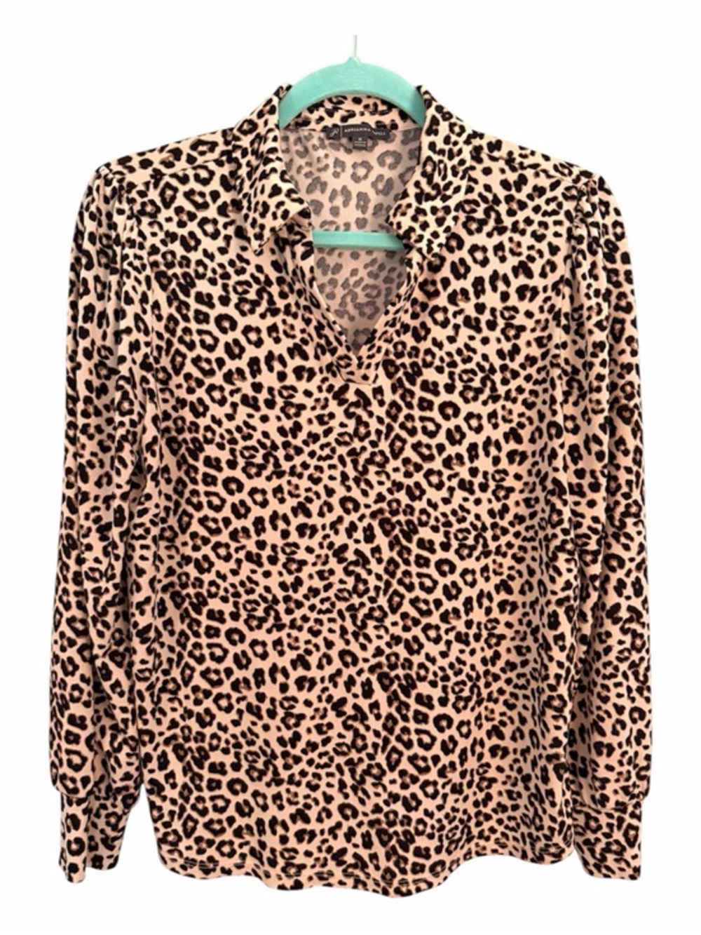 ADRIANNA PAPELL M Collared V-Neck Leopard Print Top